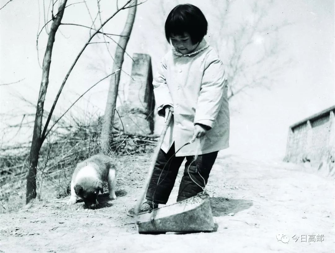 快看看下面這些照片記者整理出一組自上世紀70年代末至今我市兒童生活