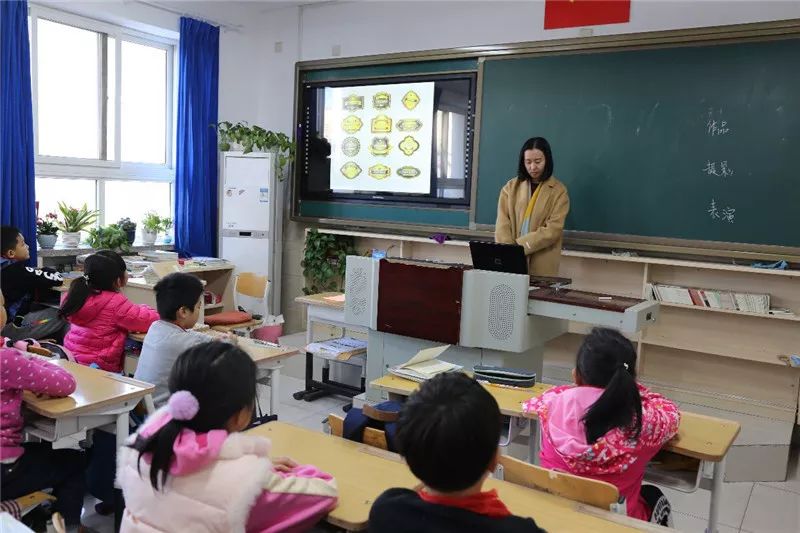 城北中心三街小学图片