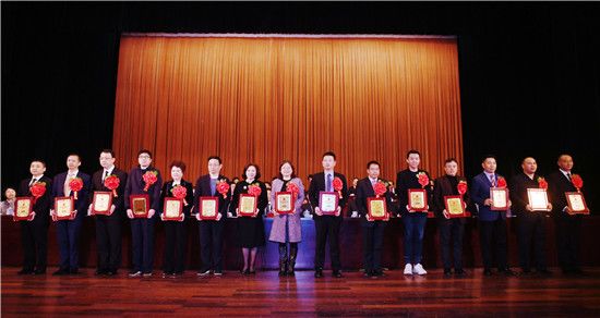 祝贺久吾高科总经理范克银荣获市优秀中国特色社会主义事业建设者称号