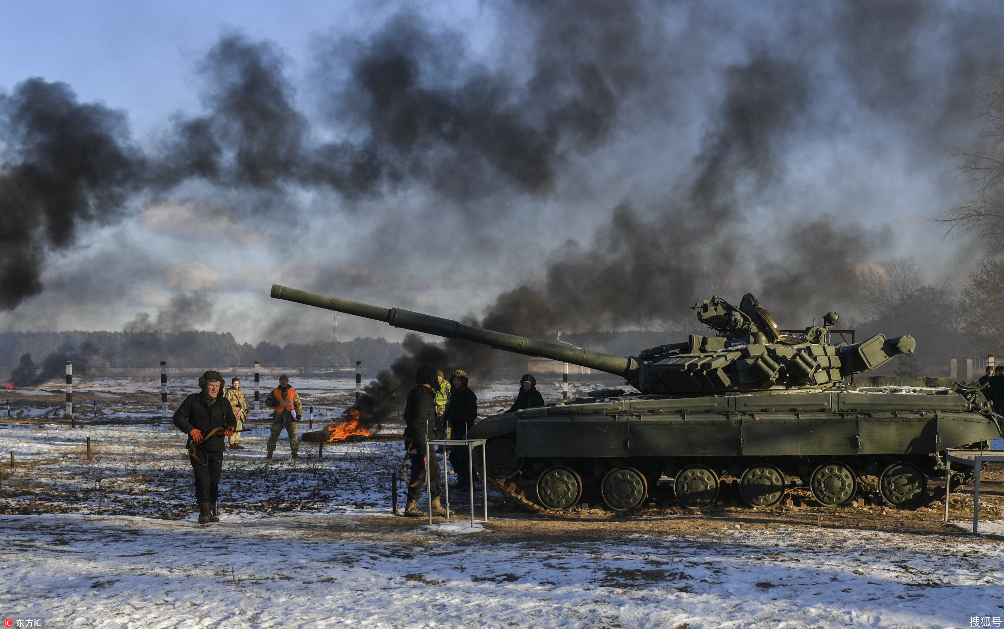 Russia Warns of New Cold War as Violence in East Ukraine Surges - World ...