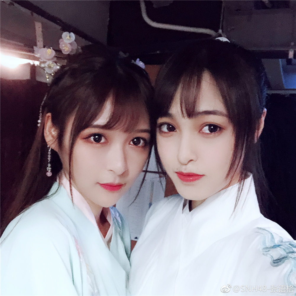 并且是个温柔似水的姑娘,在今年snh48中秋公演中与同团成员徐子轩演绎