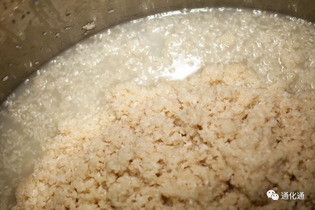 上头刚刚讲过,酿米酒是有氧发酵.