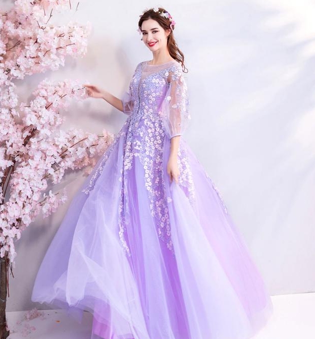 紫色蓬蓬形婚纱图片