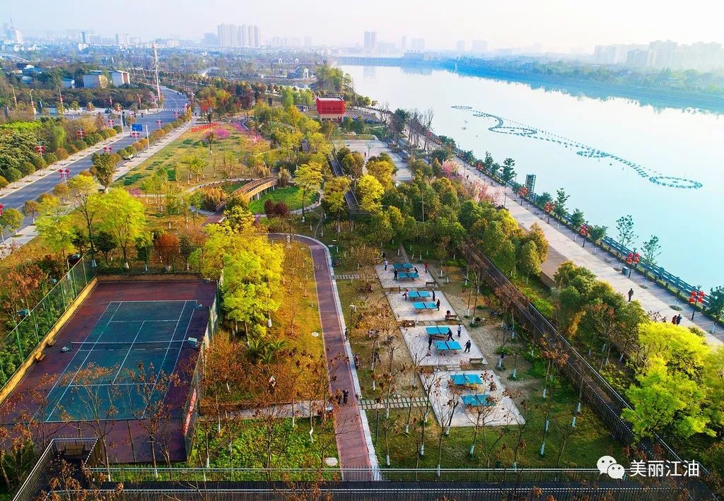 景 點:明月島公園,太白公園,體育公園,西山公園,羅漢堰主題公園,讓水