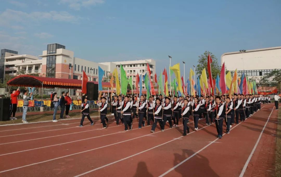 坦洲中学第35届田径运动会开幕啦看看学子们今年的活力风采