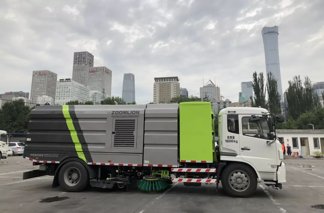 中聯環境純電動環衛車守護碧水藍天共建綠色家園