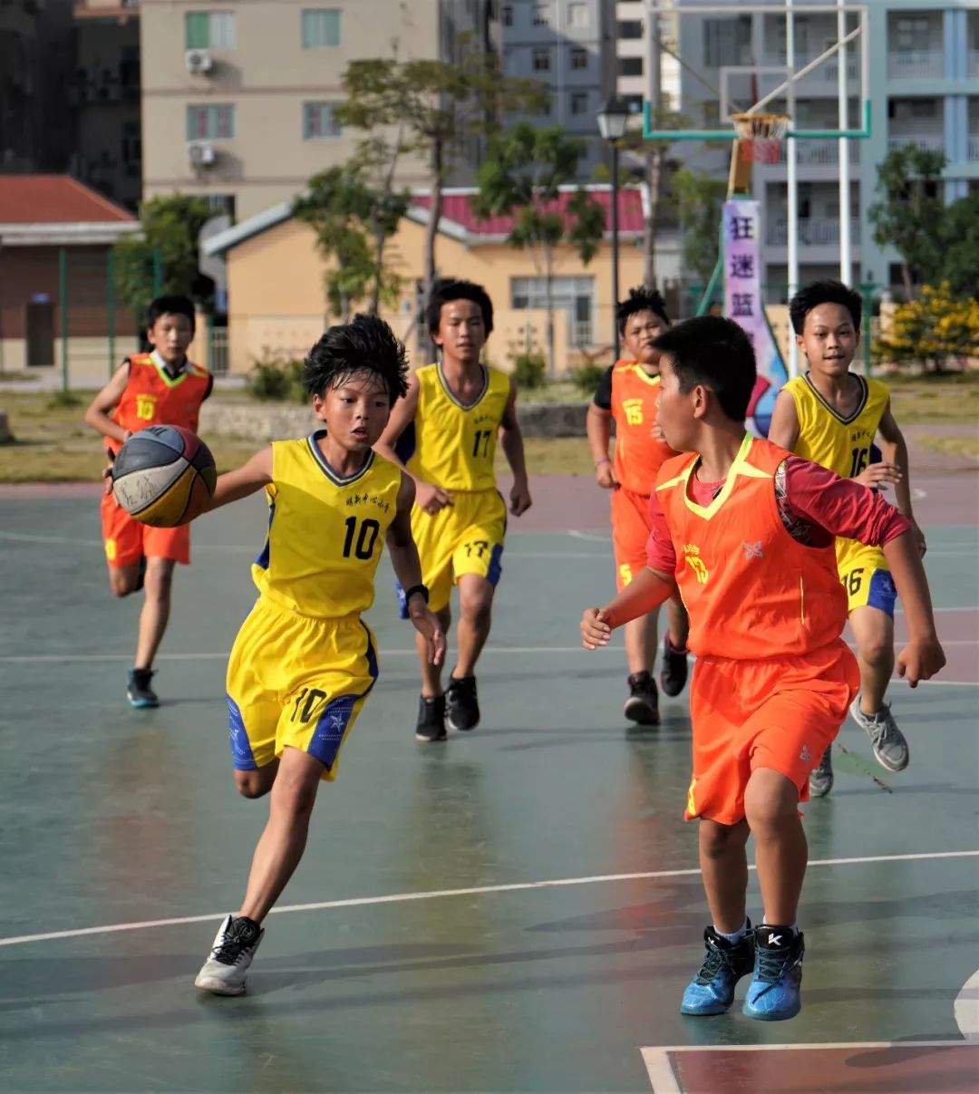 小学校园篮球赛美篇图片