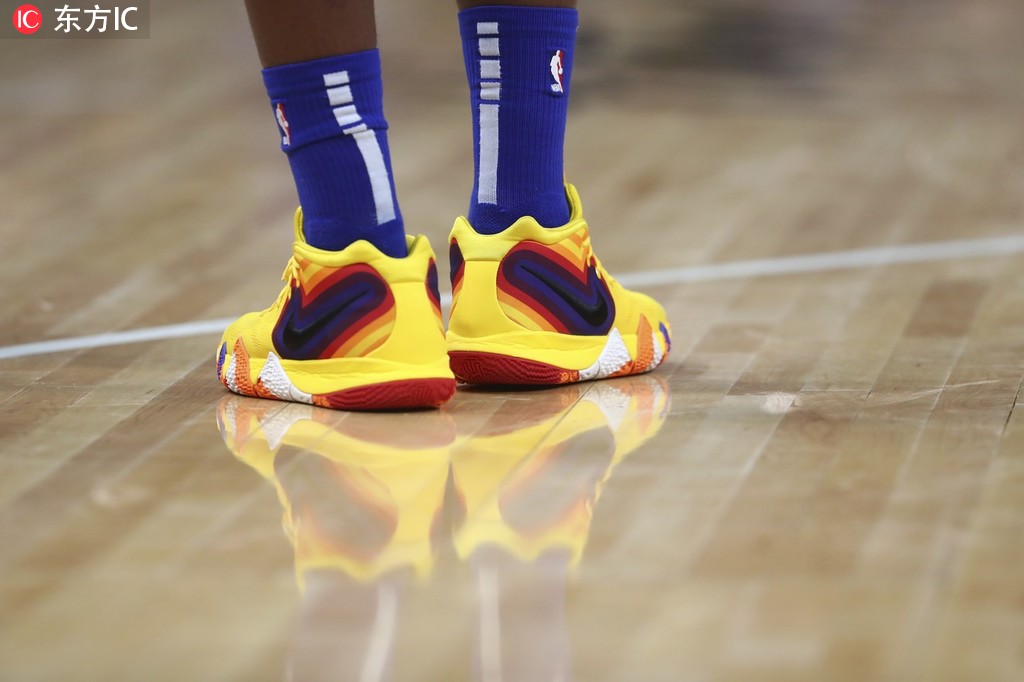 2日NBA球鞋上腳一覽:庫裡復出鞋王戰靴不重樣 運動 第11張