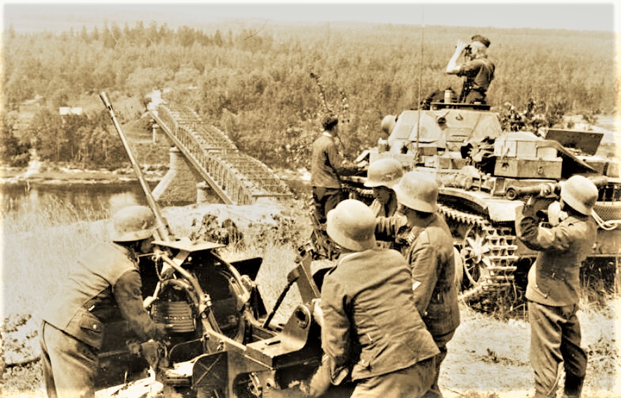 二战德军老照片:一路攻城掠地,展现了胜利之下的疯狂