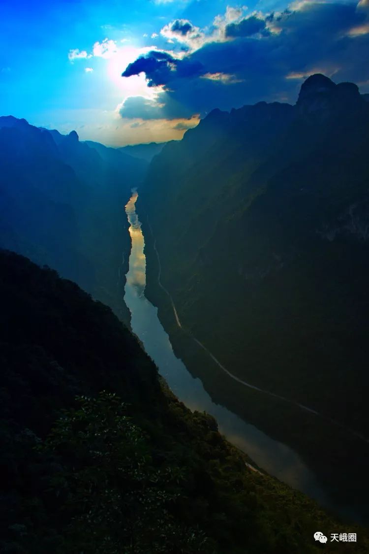 天峨龙滩大峡谷图片