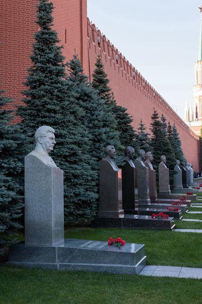 克里姆林宫边上的无名烈士墓在俄罗斯的大小城镇都可以看到列宁的塑像
