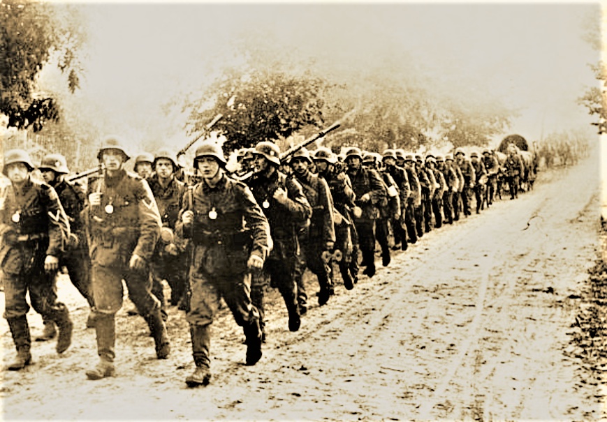 德军入侵波兰时老照片:希特勒动用所有家底,波军在合击下灭亡