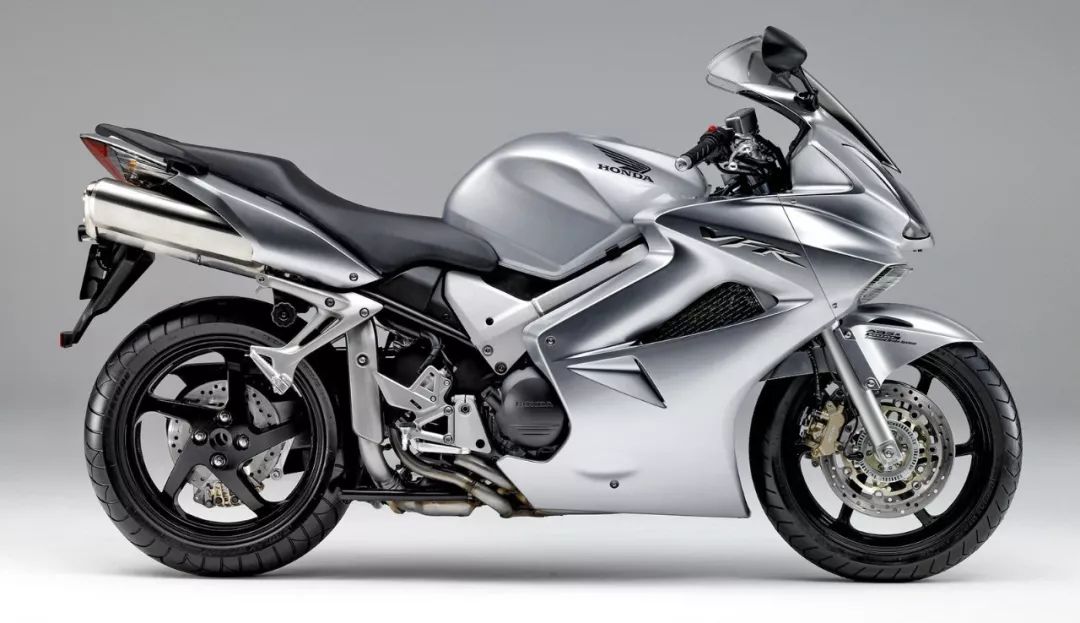 重現經典圖案honda2019vfr800fvfr800x