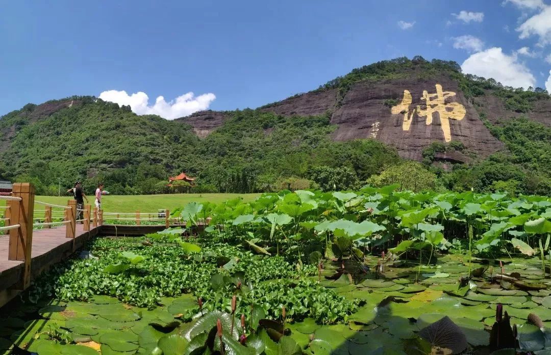 活動時間:2018年12月8日15:00-16:20活動地點:都嶠山景區門口02千人同