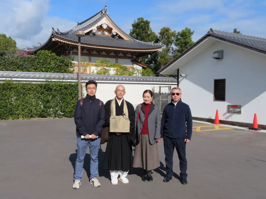 我校教師韓曉冬張今我赴日本女子美術大學附屬高等學校中學校進行藝術