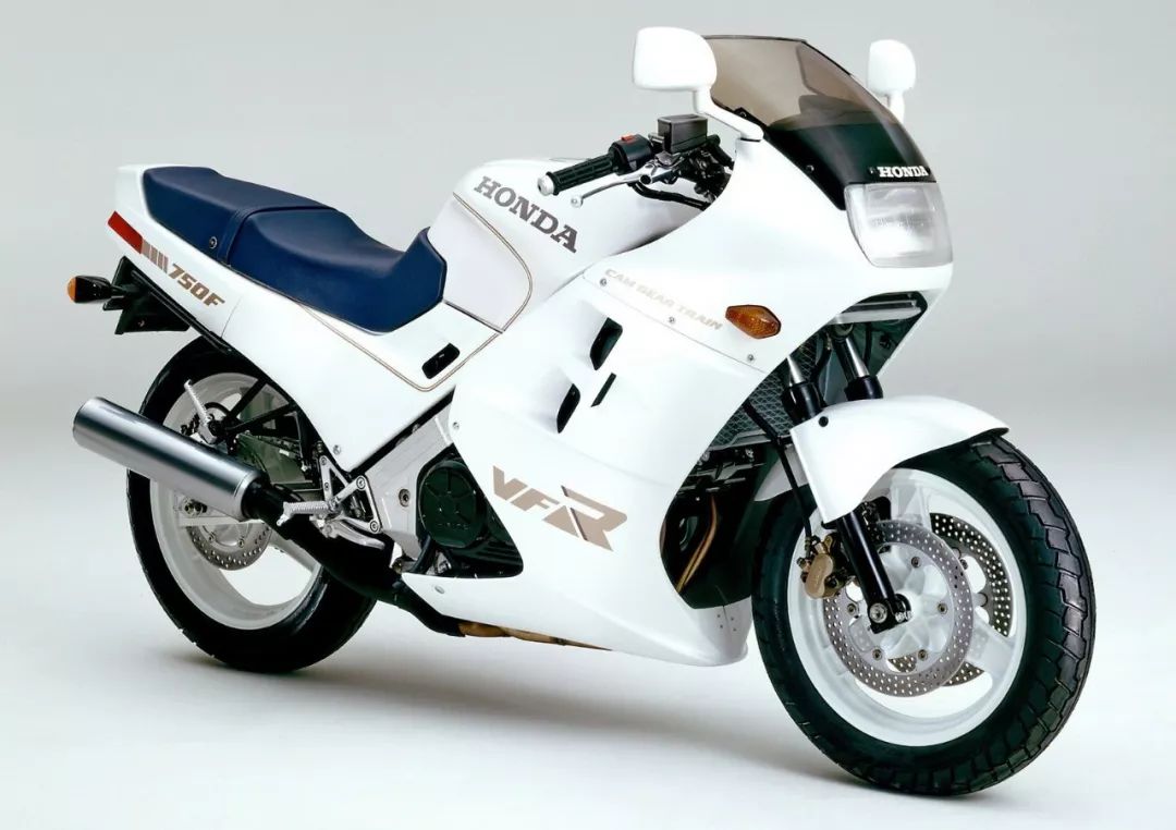 重現經典圖案honda2019vfr800fvfr800x