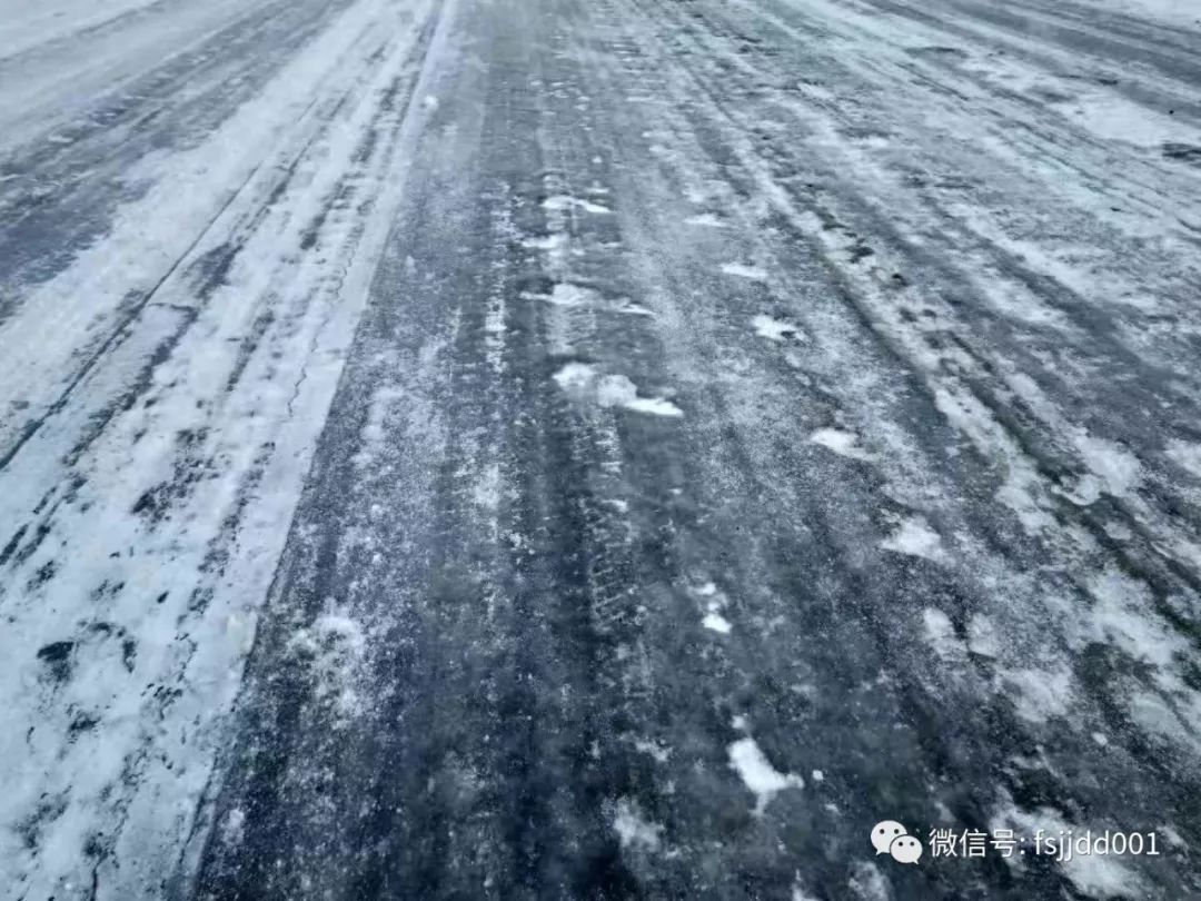 轻松应对冰雪路面安全行驶10大注意事项