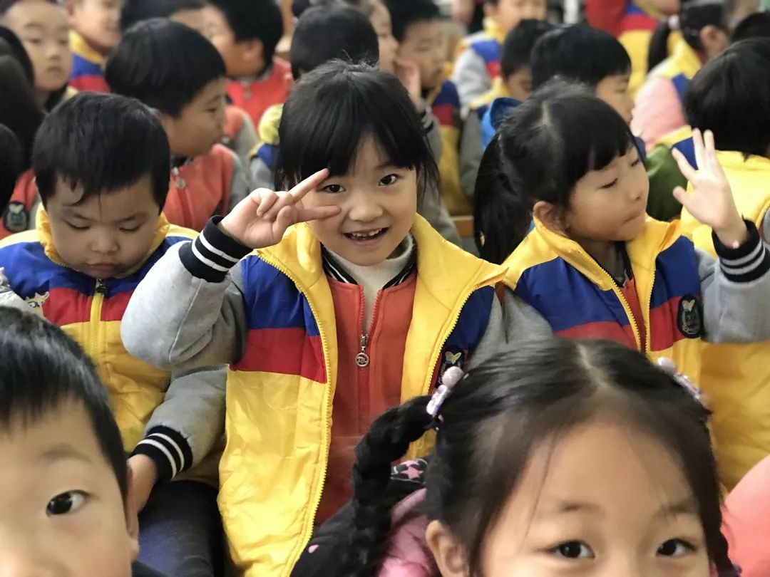 【校園新聞】恐龍來啦!下關賽貝幼兒園的孩子們嗨翻啦!_小朋友