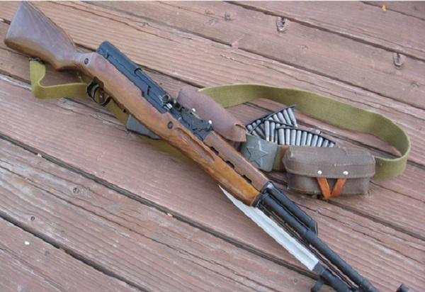 西蒙诺夫这款失败的自动步枪,为其成名作sks打下坚实基础!