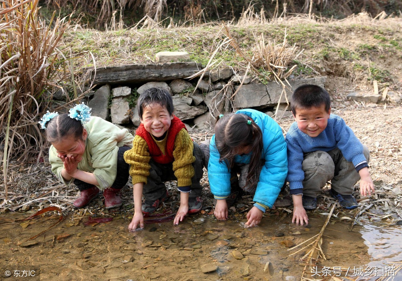 錢重要還是孩子重要10幅圖直擊農村留守兒童生活多陪陪孩子吧