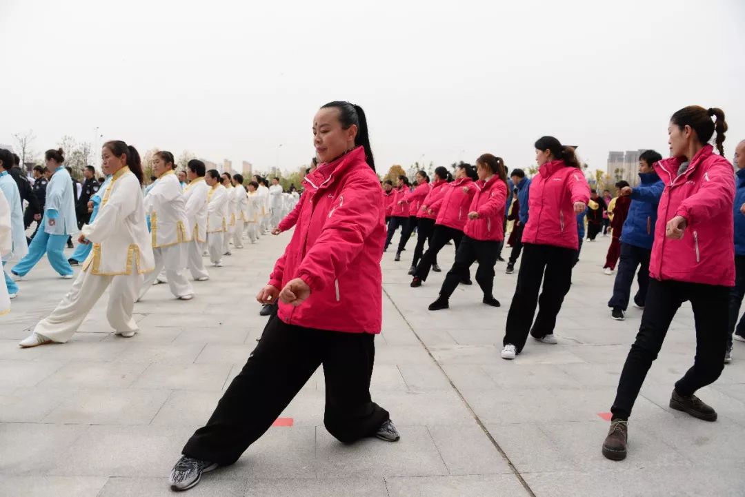 亳州50万人齐练五禽戏!场面太壮观