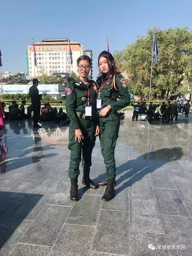 巾帼不让须眉柬埔寨女兵英姿飒爽身影获赞