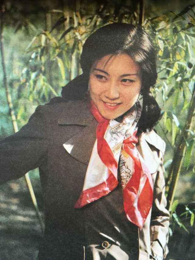 40年前靠《平凡的世界》家喻戶曉的美女,卻因病痛30歲退隱_任冶湘