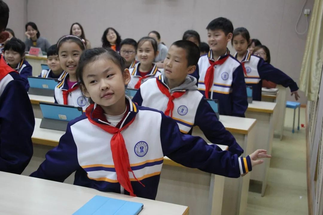 济南市泉星小学举行第一届鹤琴杯教学展示活动