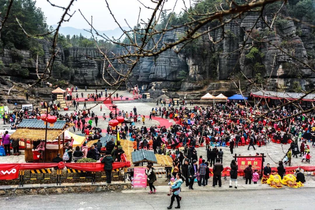 恩施龙华阶车祸图片