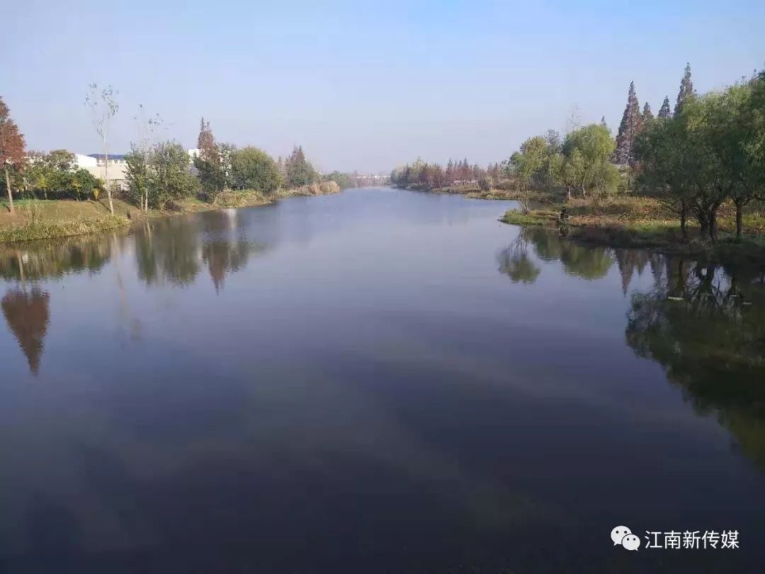 尹新河復興場南宮漕中渠河涴米河涴市南崗風景湖長公示牌保護長江生態