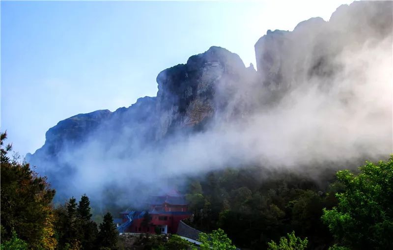 平和縣大溪鎮靈通山(林何新 攝影)