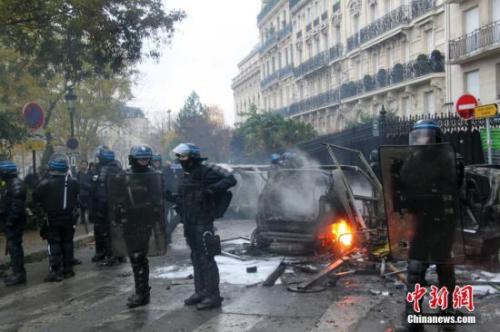 法國總理通報巴黎新一輪示威進展情況 已逮捕481人 國際 第1張