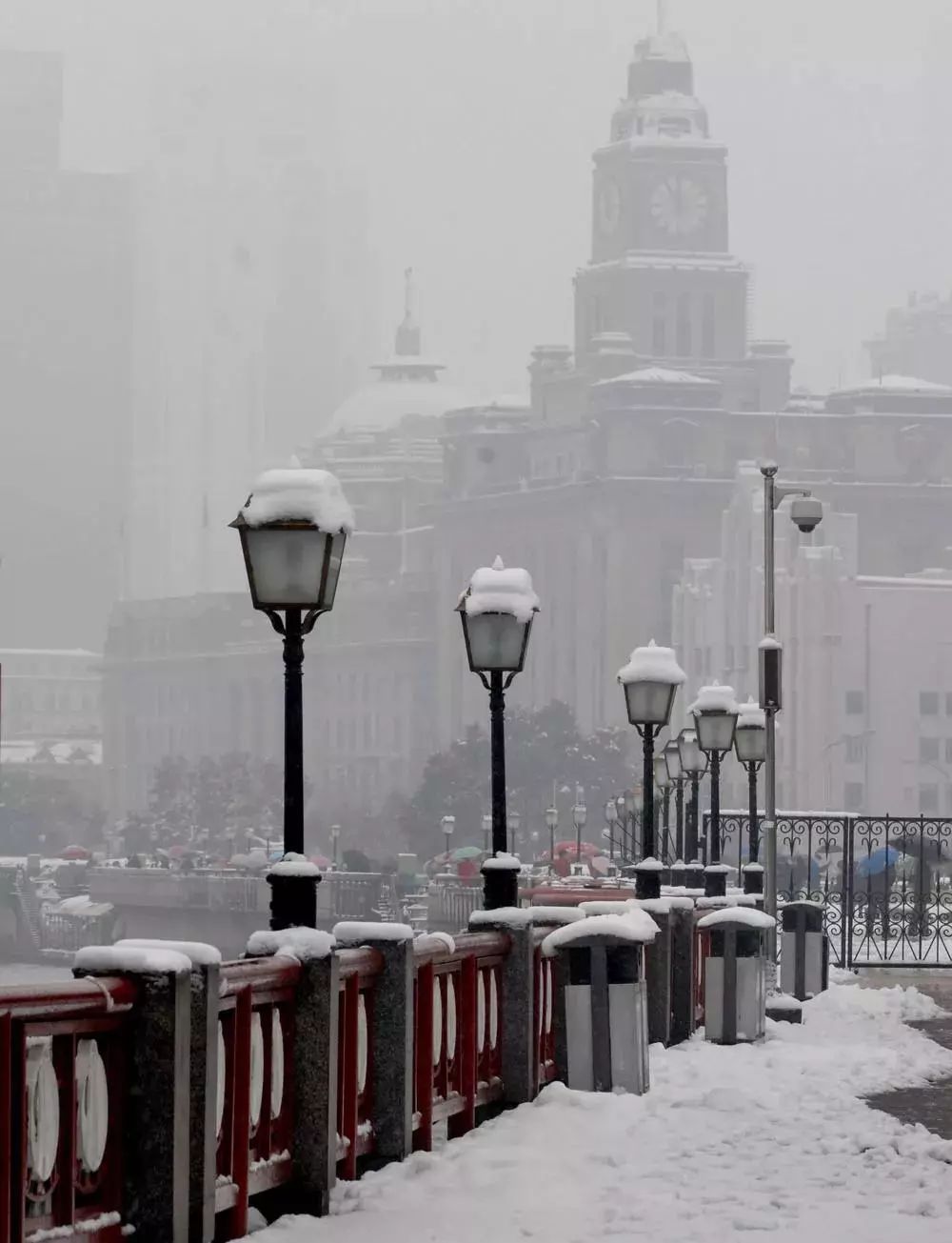 终于下雪了全上海的老建筑都在等2018的最后一场雪