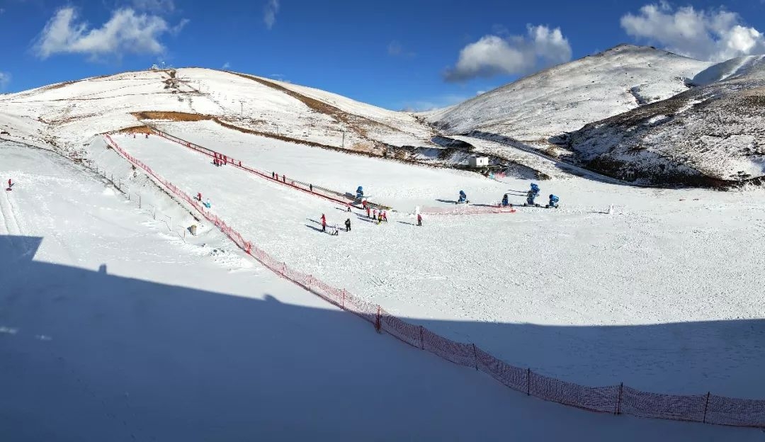 曲靖会泽大海草山滑雪场c位霸屏,上演雪地版速度与激情!