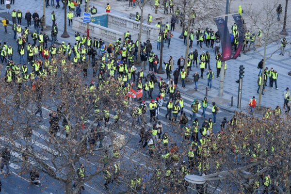 「黃背心」第四個周末：巴黎警方迅速逮捕354人 國際 第4張