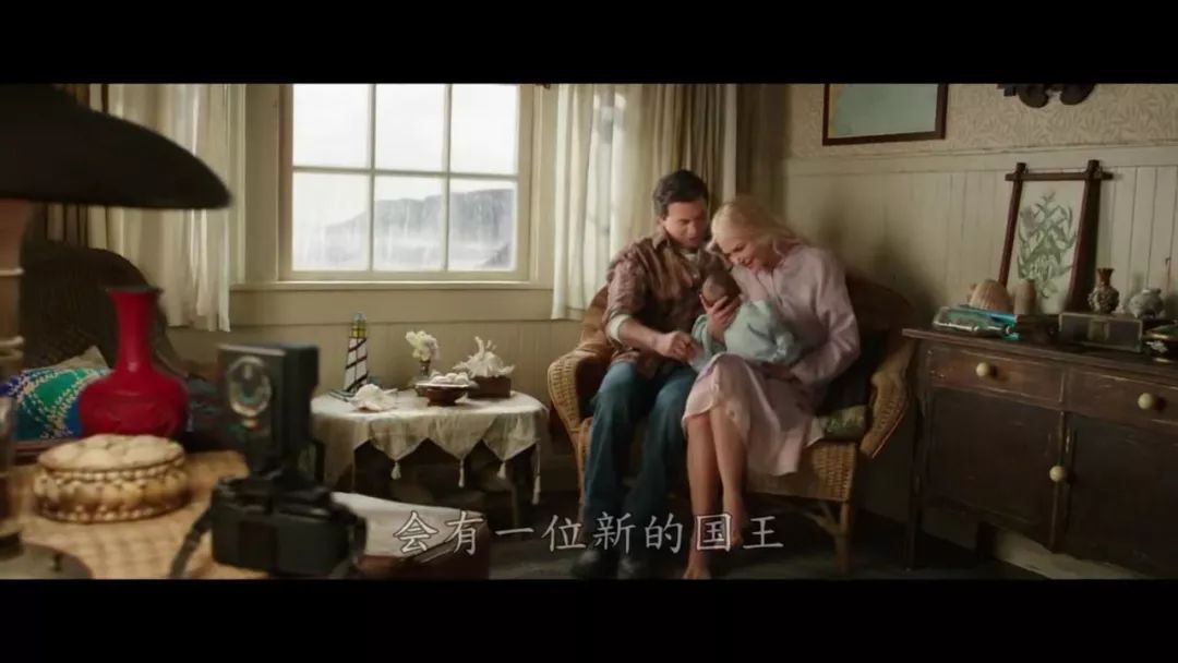 热映丨《海王》震撼炸裂的背后,女主艾梅柏不仅身材好,还有张360度无