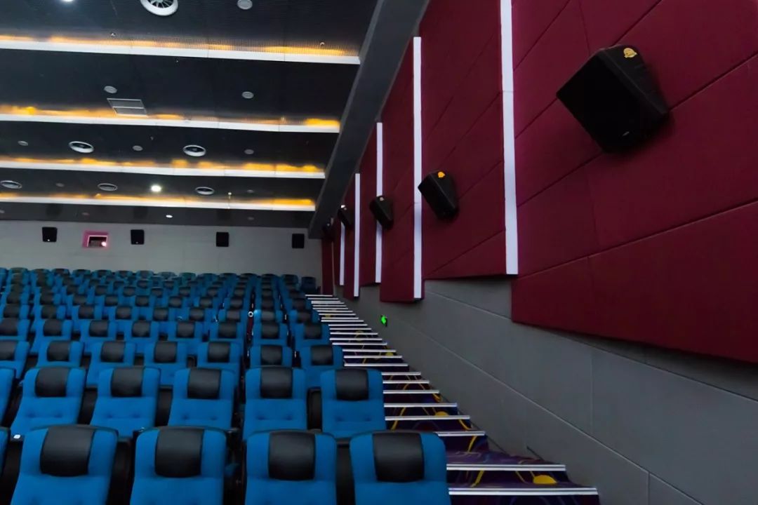让max激光巨幕厅带给你不一样的观影体验!