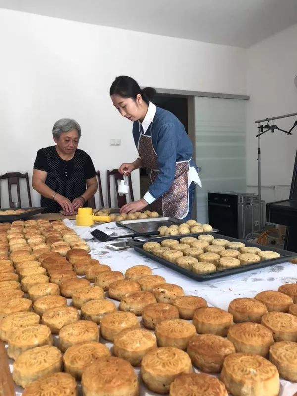 不分前后)王莉莉,郭香杏,沈一萍,李爱秀,周虹,夏金翠,杨宇,陈乐园,季