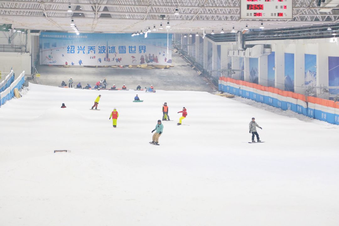 浙江乔波滑雪场图片