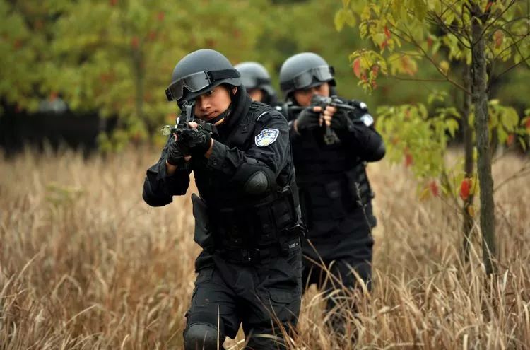 中國特警哪家強一起圍觀特警冬訓