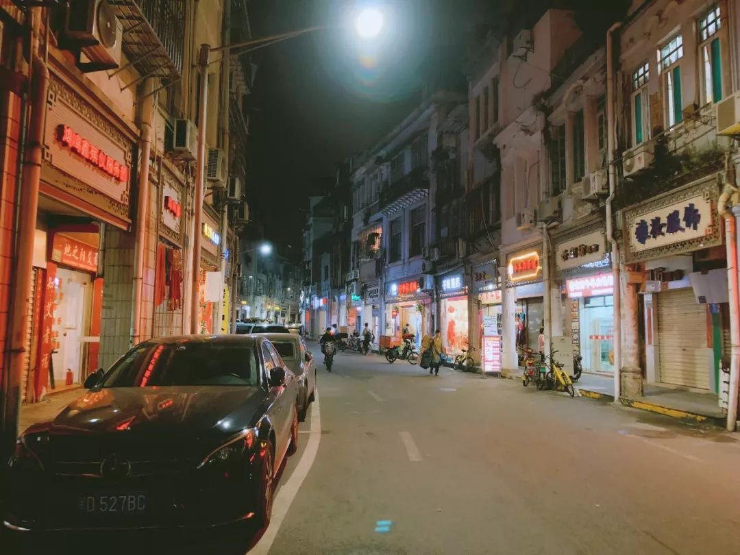 厦门殿前夜市鸡图片