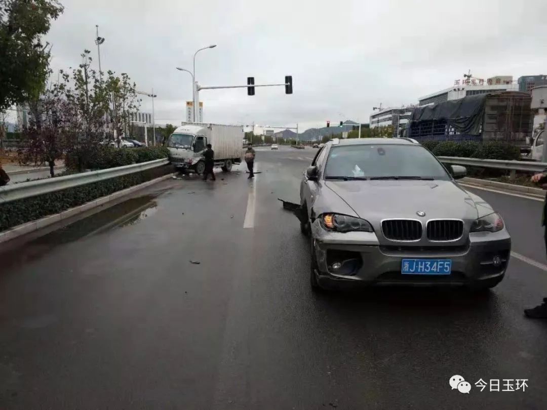 台州一寶馬車