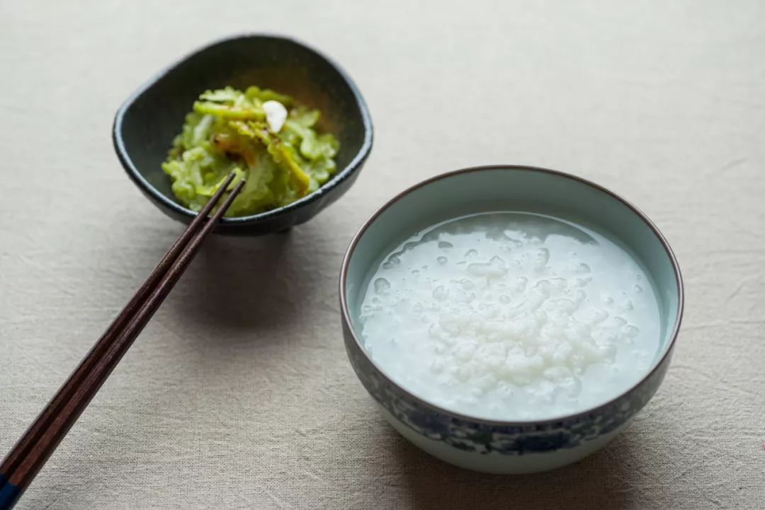 粗茶淡饭更容易生病粗茶淡饭清淡饮食