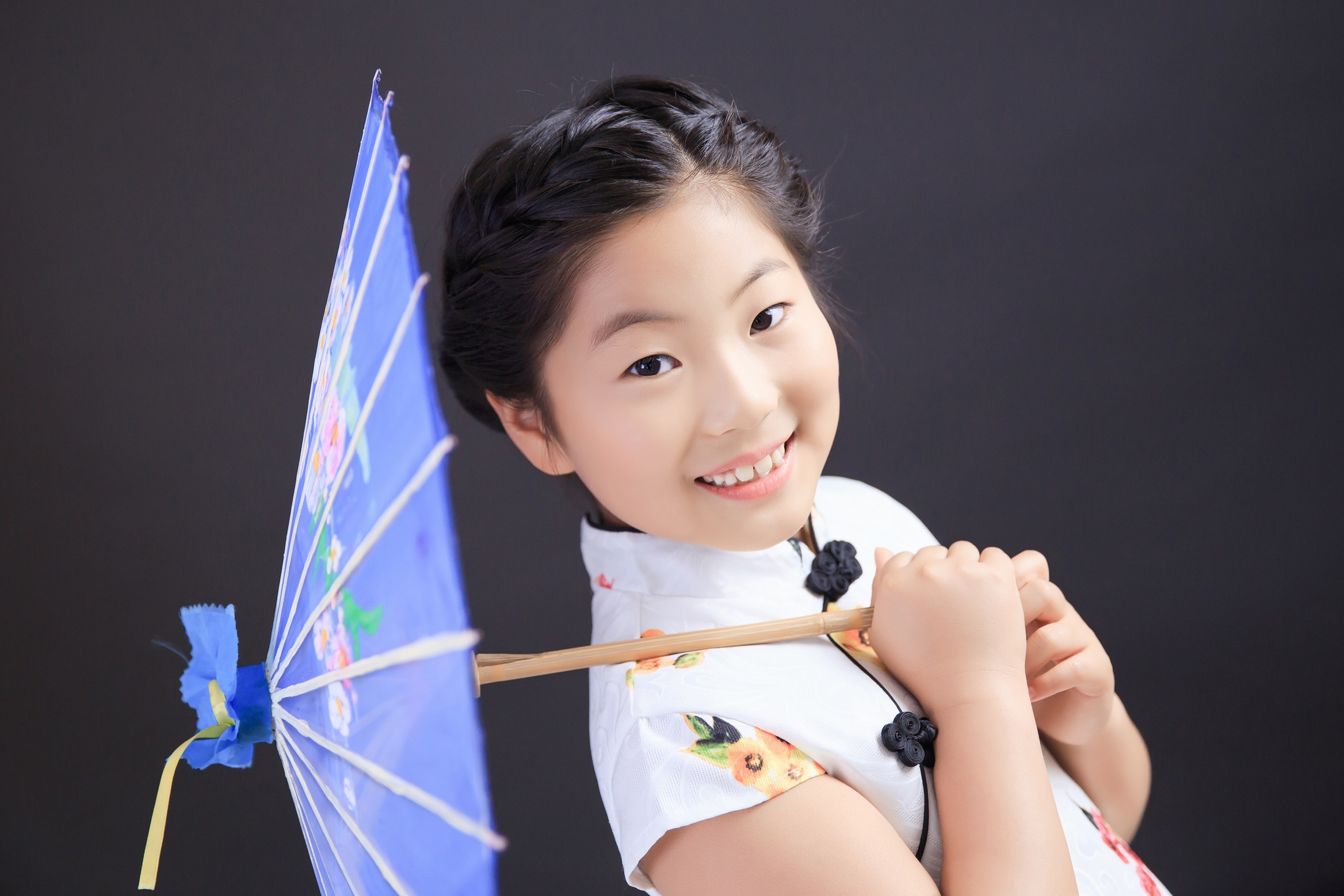 中国著名的儿童女歌手图片