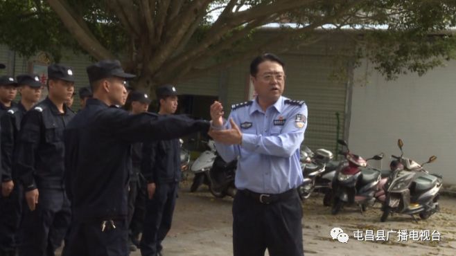 刘刚湖北武警图片