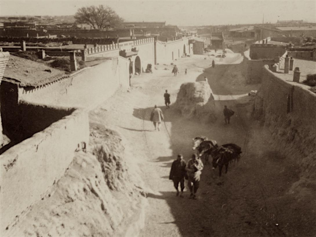 民国二年(1914年)1月,设绥远特别区,原归绥道12县,归化城土默特左