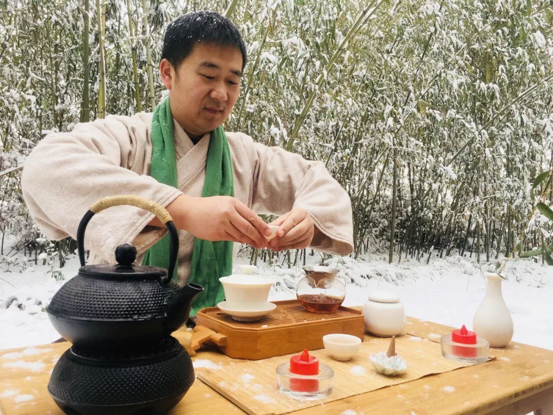 烹雪煮茶,人间佳话北海锦华禅茶客栈,听雪声,品茶