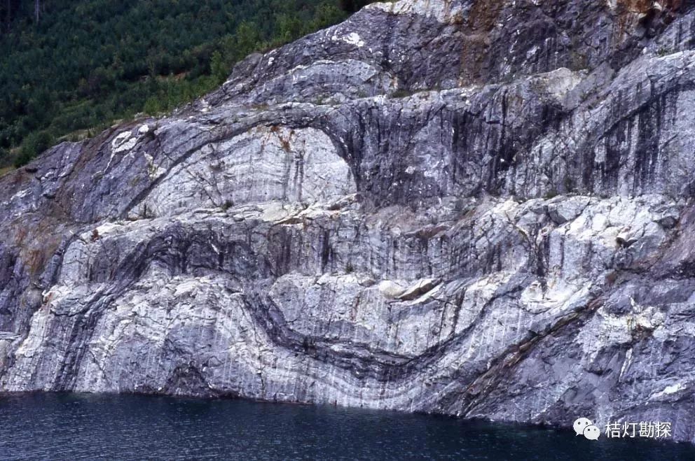 加拿大落基山脉褶皱构造序列