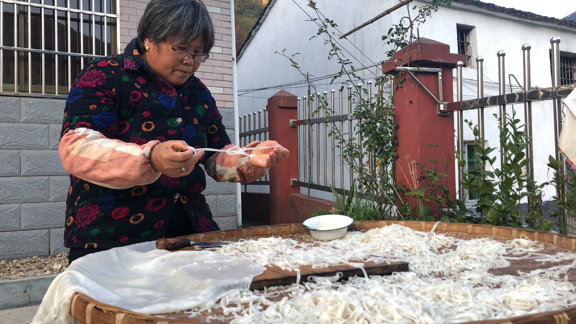 消薄增收的路上我们并不孤单