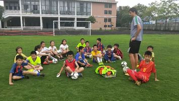 綠茵賽場放飛夢想博文小學足球隊勇創佳績